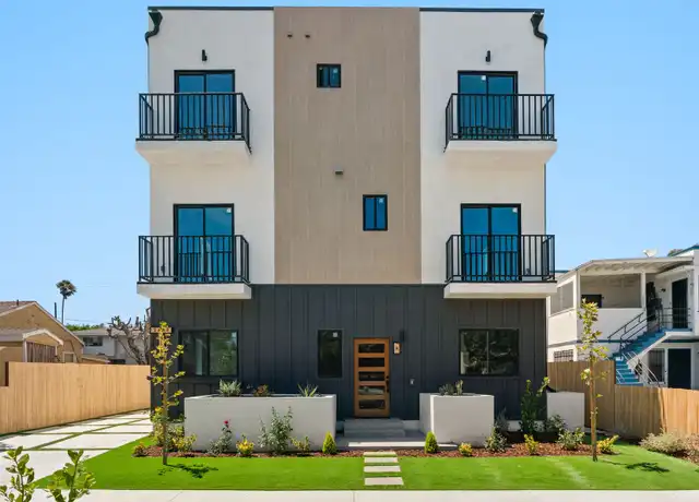 Property at 2637 S Garth Ave Unit 3, Los Angeles, CA, 90034, 3 beds, 3 baths, [object Object]