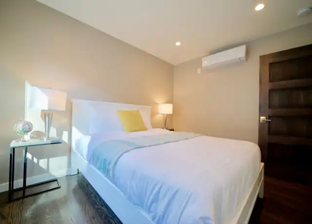 Property at 675 University Dr Unit 4, Menlo Park, CA, 94025, 2 beds, 1 bath, [object Object]