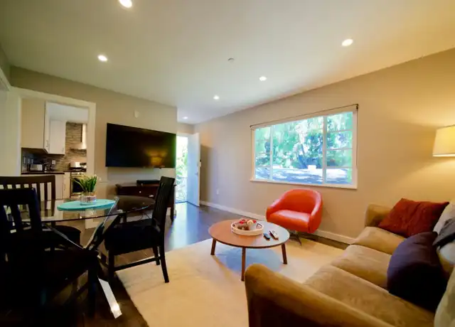 Property at 675 University Dr Unit 4, Menlo Park, CA, 94025, 2 beds, 1 bath, [object Object]