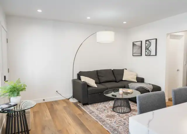 Property at 10863 Kling St Unit 2, North Hollywood, CA, 91602, 1 bed, 1 bath, [object Object]