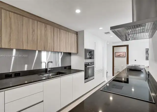 Property at 1000 Brickell Plz #4710, Miami, FL, 33131, 3 beds, 3.5 baths, [object Object]