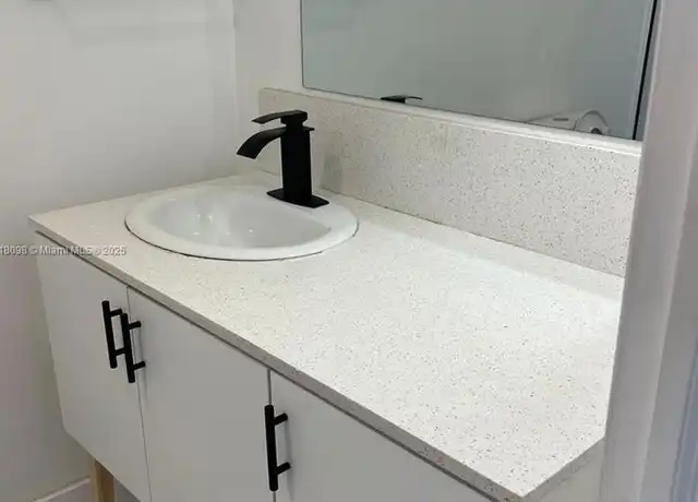 Property at 453 NW 25th Ct Unit 5C-5C, Miami, FL, 33125, 1 bed, 1 bath, [object Object]