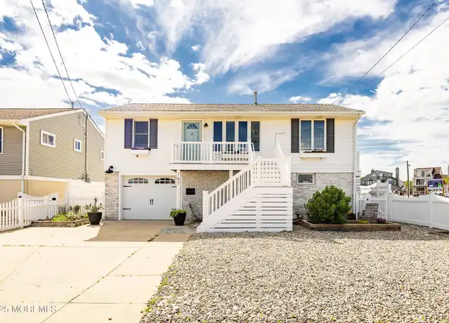 Property at 167 4th Ave, Manasquan, NJ, 08736, 3 beds, 1 bath, [object Object]