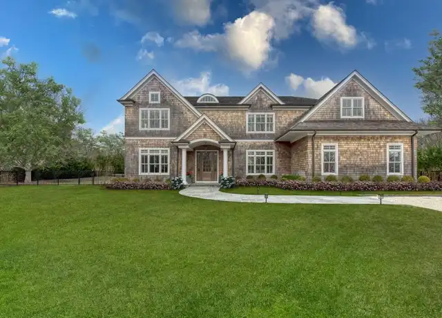 Property at 13 Meadow CT, Bridgehampton, NY, 11932, 8 beds, 9 baths, [object Object]
