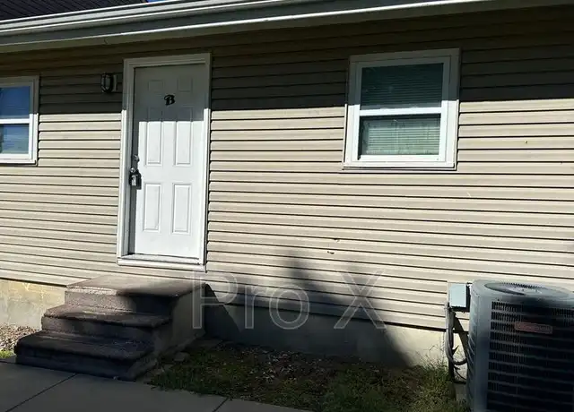 Property at 1116 S Elm St Unit B, Pittsburg, KS, 66762, 3 beds, 2 baths, [object Object]