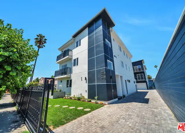 Property at 957 N Ridgewood Pl, Los Angeles, CA, 90038, 4 beds, 4.5 baths, [object Object]