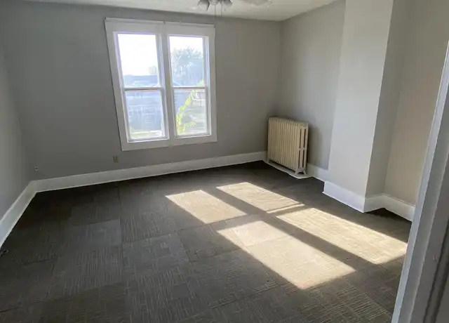 Property at 925 10th St Unit C, Marion, IA, 52302, 2 beds, 1 bath, [object Object]