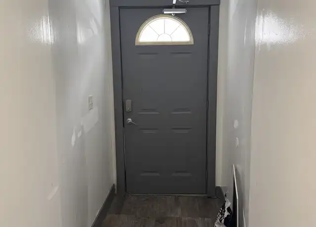 Property at 28 Compton St Unit 1, New Haven, CT, 06511, 3 beds, 1 bath, [object Object]