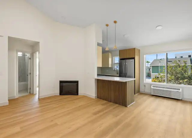Property at 3104 Meade Ave Unit 5, San Diego, CA, 92116, 1 bed, 1 bath, [object Object]