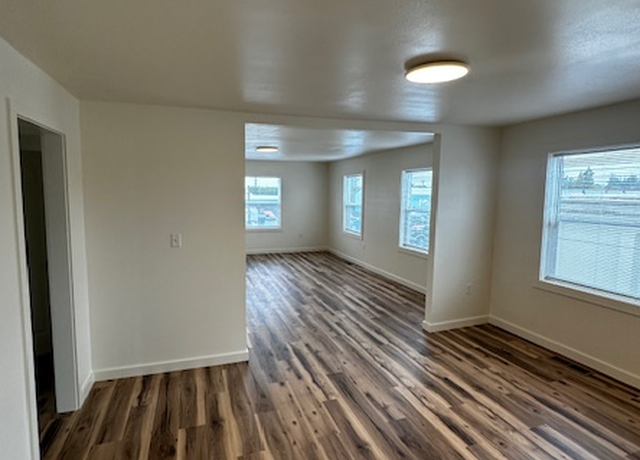 Photo of 3240 Knox Butte Ave NE Unit 3240, Albany, OR 97321