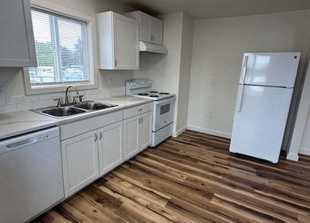Photo of 3240 Knox Butte Ave NE Unit 3240, Albany, OR 97321
