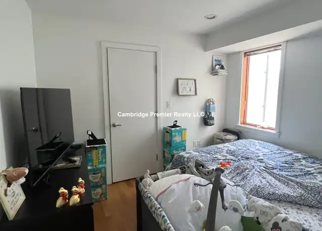 Property at 2 Beech St Unit 302, Cambridge, MA, 02140, 1 bed, 1 bath, [object Object]