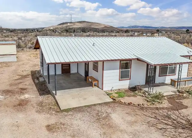 Property at 410 Mountain View Rd, Alpine, TX, 79830, 1 bed, 1 bath, [object Object]