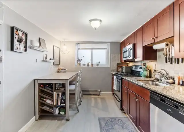 Property at 16 Bryon Rd Apt 2, Chestnut Hill, MA, 02467, 1 bed, 1 bath, [object Object]