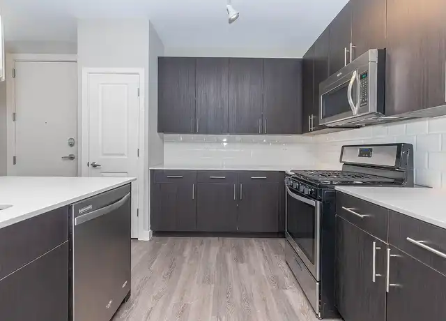 Property at Woodview Apartments - 15 Parkway North Blvd, Deerfield, IL, 60015, 0 beds, 1 bath, [object Object]