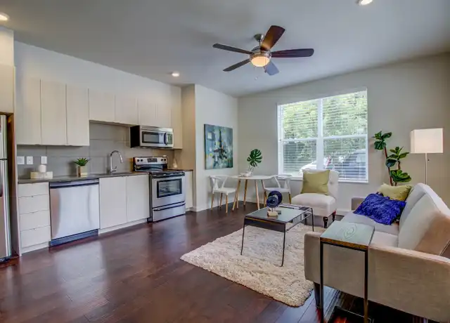 Property at 686 SE Spokane St Unit EQ686/4, Portland, OR, 97202, 1 bed, 1 bath, [object Object]