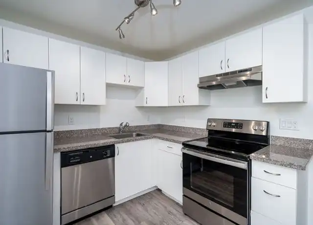 Property at 7582 SW Hunziker Rd Unit 13, Portland, OR, 97223, 2 beds, 1 bath, [object Object]