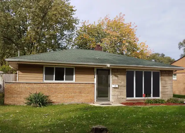 Property at 17326 Park Ave, Lansing, IL, 60438, 2 beds, 1 bath, [object Object]