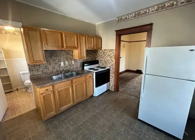 Property at 703 Prospect Ave Unit 2, Wausau, WI, 54403, 1 bed, 1 bath, [object Object]