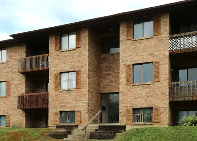 Property at 884 Gordon Smith Blvd Unit 692 Gordon Smith-Unit 2, Hamilton, OH, 45013, 2 beds, 1 bath, [object Object]