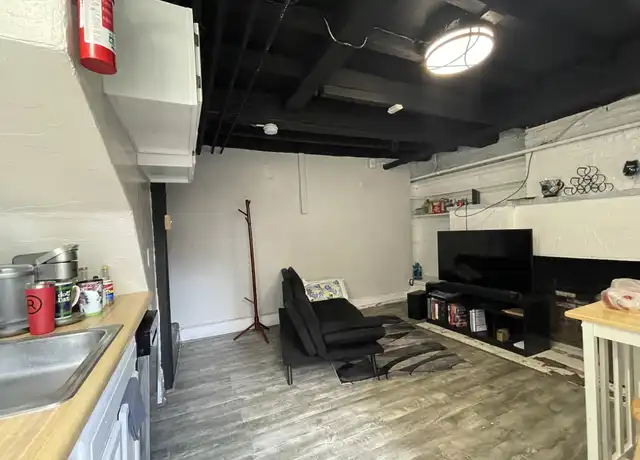 Property at 2 Champney Pl Unit 1A, Boston, MA, 02114, 2 beds, 1 bath, [object Object]