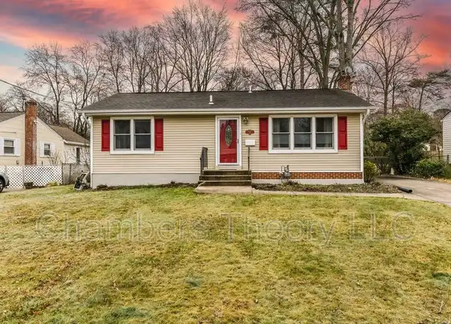 Property at 106 Battle St SW, Vienna, VA, 22180, 5 beds, 3 baths, [object Object]