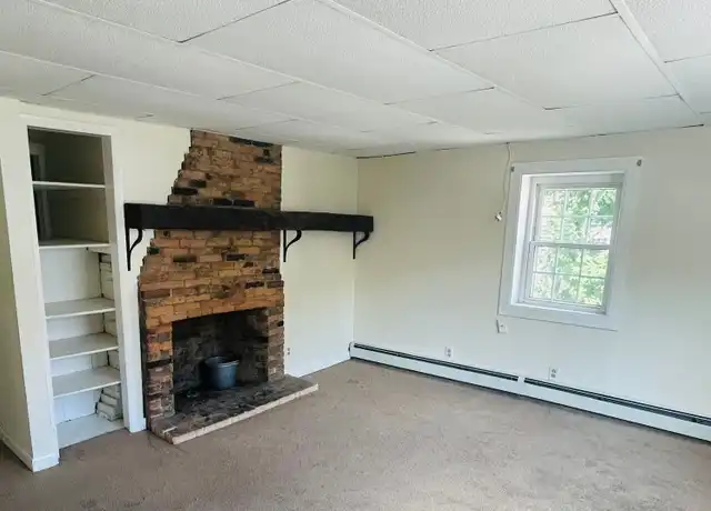 Property at 17 Silver St Unit 3, Dover, NH, 03820, 1 bed, 1 bath, [object Object]