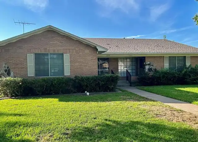 Property at 7458 Walling Ln, Dallas, TX, 75231, 2 beds, 2 baths, [object Object]