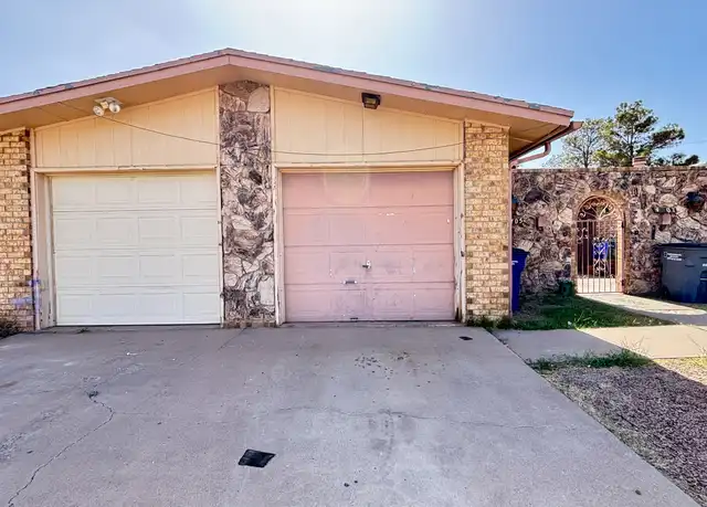 Property at 4705 Frankfort Ave Unit 1, El Paso, TX, 79903, 3 beds, 2 baths, [object Object]