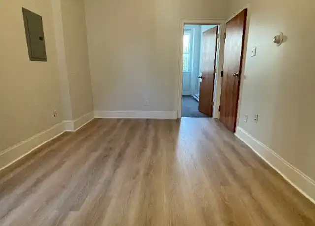 Property at 210 S 41st St Unit 1Fl, Philadelphia, PA, 19104, 3 beds, 1 bath, [object Object]