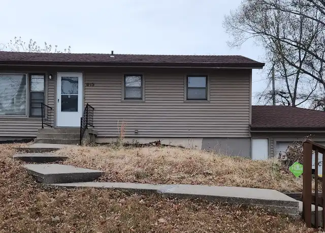 Property at 913 S Missouri St, Liberty, MO, 64068, 3 beds, 2 baths, [object Object]