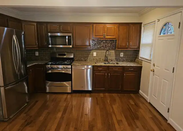 Property at 5102 Glassmanor Dr Unit A, Oxon Hill, MD, 20745, 3 beds, 1.5 baths, [object Object]