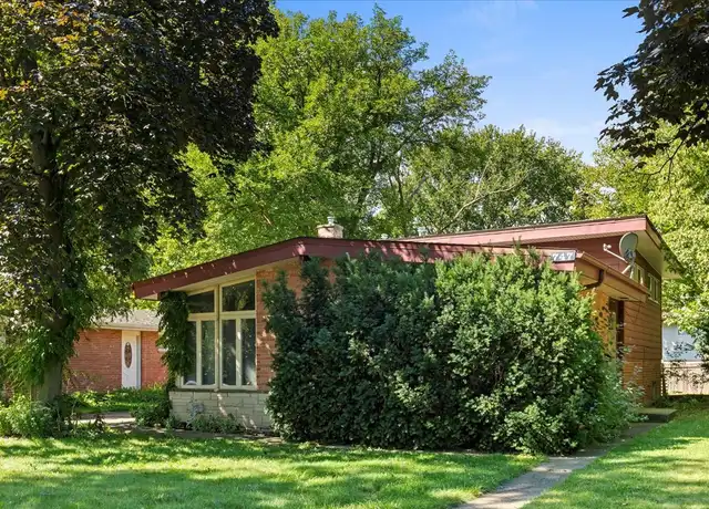 Property at 747 LeClaire Ave, Wilmette, IL, 60091, 3 beds, 2 baths, [object Object]