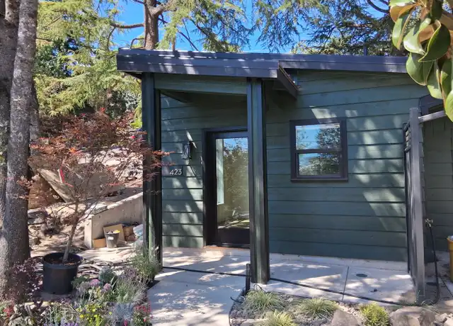 Property at 423 Holly St, Ashland, OR, 97520, 1 bed, 1 bath, [object Object]