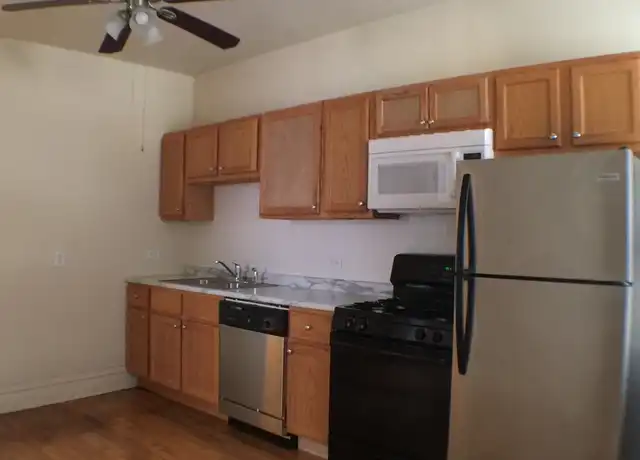 Property at 837 W 33rd Pl Unit 3R, Chicago, IL, 60608, 2 beds, 1 bath, [object Object]