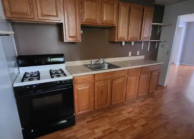 Property at 223 W 2nd St Apt 1, Erie, PA, 16507, 1 bed, 1 bath, [object Object]