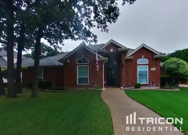 Property at 716 Lake View Dr, Crowley, TX, 76036, 4 beds, 2.5 baths, [object Object]