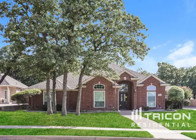 Property at 716 Lake View Dr, Crowley, TX, 76036, 4 beds, 2.5 baths, [object Object]
