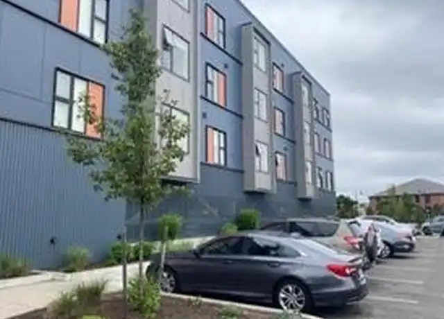 Property at 95 Cranston St Unit 201, Providence, RI, 02907, 2 beds, 1 bath, [object Object]