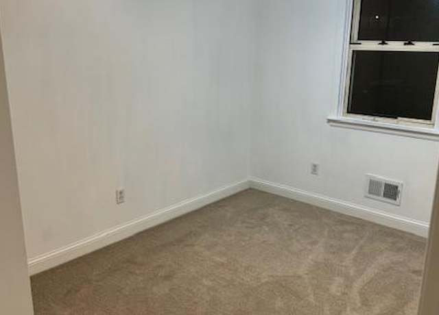 Photo of 1085 Woodlawn Ave, Pasadena, MD 21122