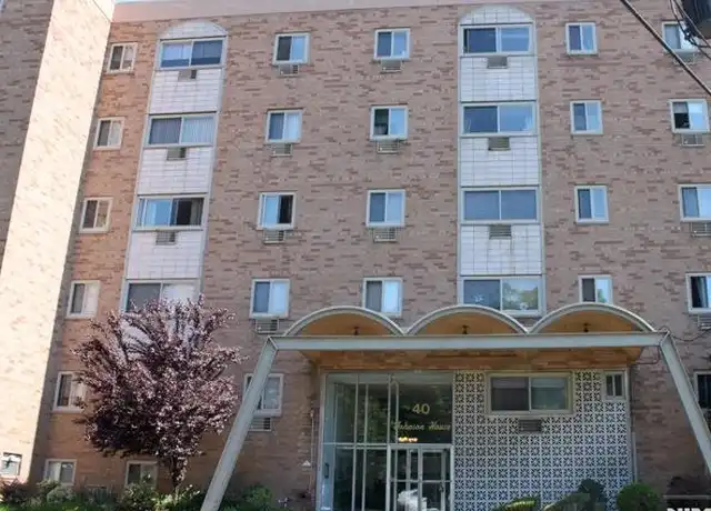 Property at 40 Zabriskie St, Hackensack, NJ, 07601, 2 beds, 1 bath, [object Object]