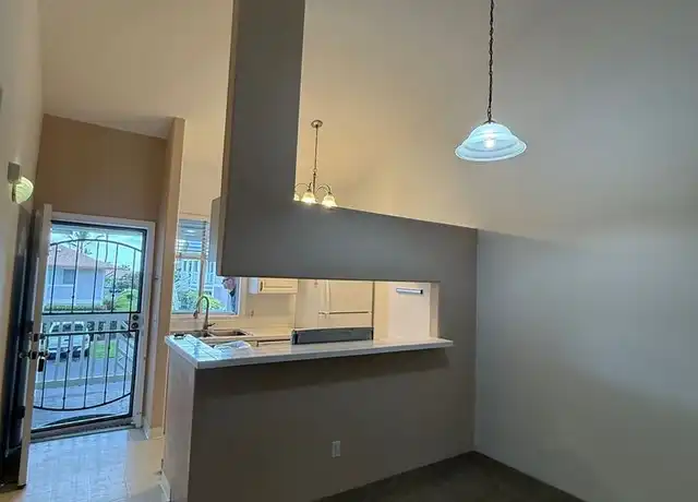 Property at 75-6081 Alii Dr Unit T202, Kailua Kona, HI, 96740, 2 beds, 2 baths, [object Object]