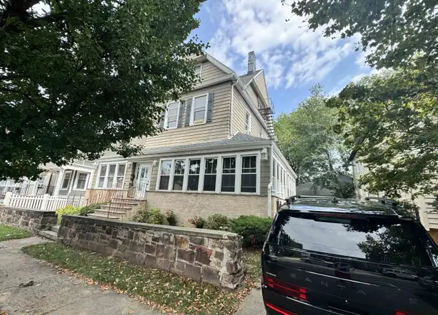 Property at 93 W 35th St Unit 2, Bayonne, NJ, 07002, 1 bed, 1 bath, [object Object]