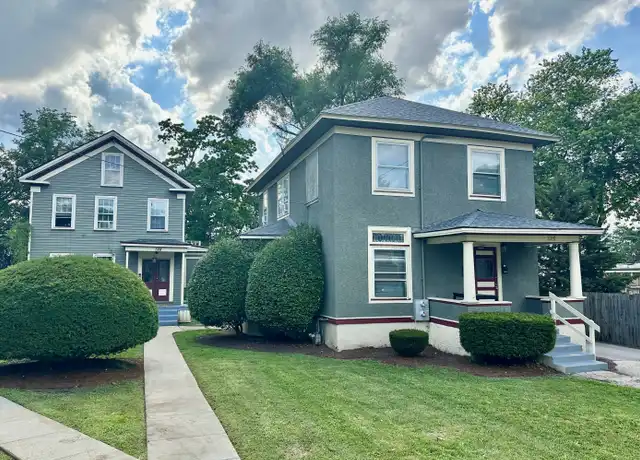 Property at 326 Raymond St Unit 1, Elgin, IL, 60120, 2 beds, 1 bath, [object Object]