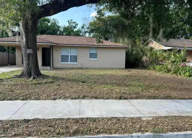Property at 1506 Crest Ave, Leesburg, FL, 34748, 2 beds, 1 bath, [object Object]
