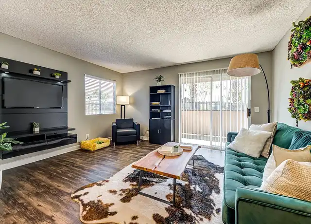 Property at evRIA Diamond Valley - 1025 S Gilbert St, Hemet, CA, 92543, 1 bed, 1 bath, [object Object]