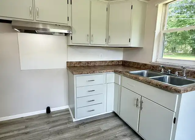 Property at 124 Edgewood Cir Unit 1, Industry, PA, 15052, 2 beds, 1 bath, [object Object]