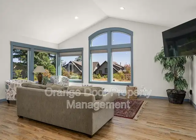 Property at 7009 Stanich Ave, Gig Harbor, WA, 98335, 4 beds, 4.5 baths, [object Object]
