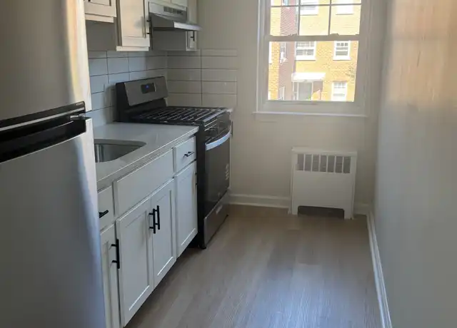 Property at 216 N Arlington Ave Unit 2BR, East Orange, NJ, 07017, 2 beds, 1 bath, [object Object]