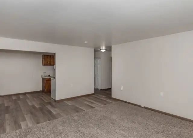 Property at 3535 N Main St Apt A-2, Davenport, IA, 52806, 1 bed, 1 bath, [object Object]